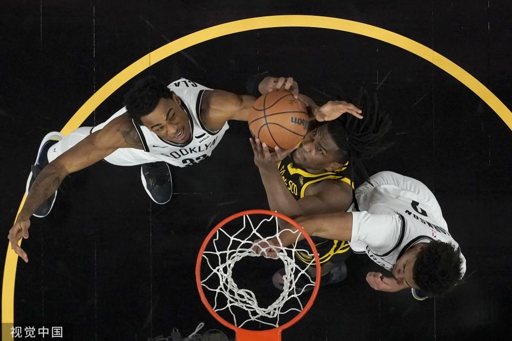 每当身穿国 每当身穿国